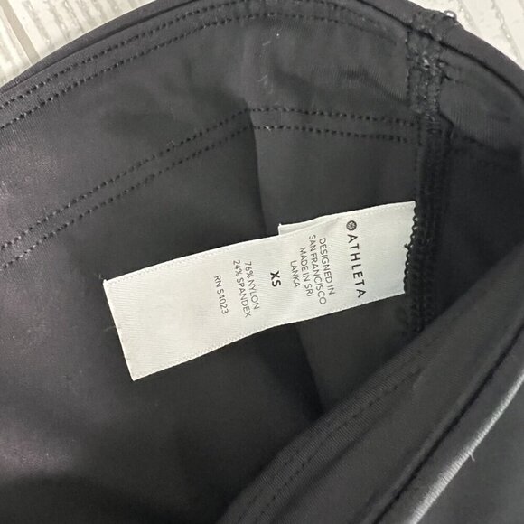 Athleta Ultimate Stash Pocket 7/8 Tight - Picture 3 of 10